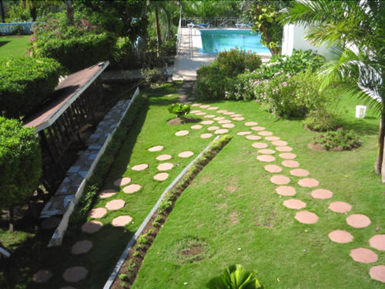 Paradise Brandon Hill Guest House モンテゴ・ベイ エクステリア 写真